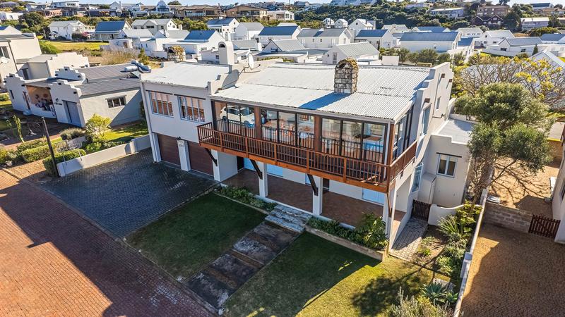 4 Bedroom Property for Sale in Stilbaai Wes Western Cape